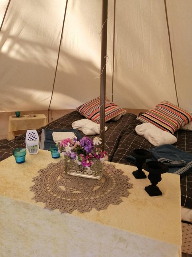 Naturglamping คริสเตียนสตัด ภายนอก รูปภาพ